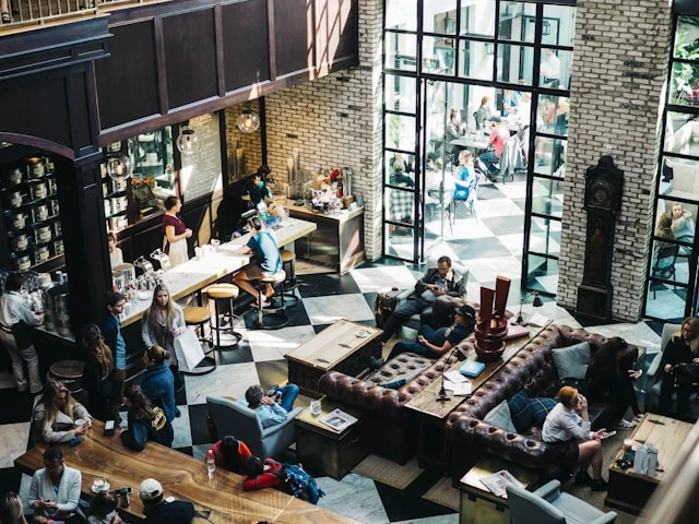 'Third-Place Literature': Kamusal Mekânların Yeni Hikâyesi