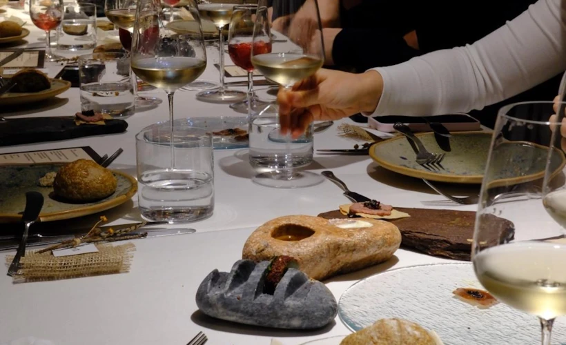 A Table On Mange: Sofranın Sessiz Tılsımı