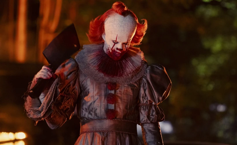 Bill Skarsgård ile: It Dizisi ve Pennywise Üzerine