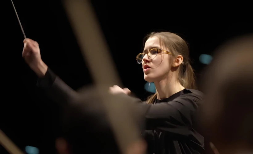 Doğa Çetin ile: Orkestra Şefliği ve Kariyeri Üzerine