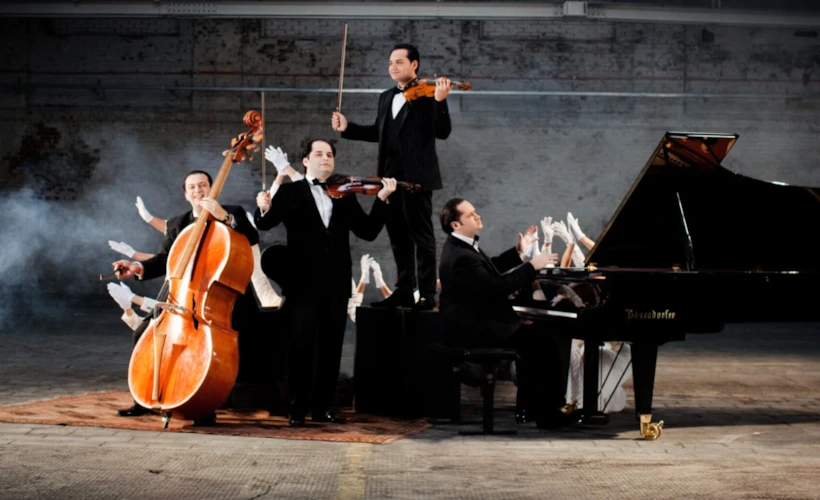 Janoska Ensemble: Klasik Müziğe Bakış Açınızı Değiştirecek Deneyim