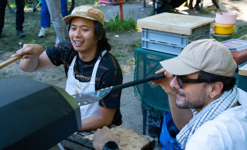 "Mobile Pizza": Berlin’in Rastlantısal Ritmi
