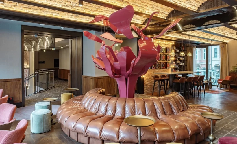 Canopy by Hilton İstanbul: Konaklama, Sanat ve Lezzet