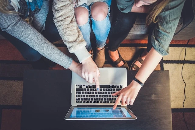 'Admin Night': İş Bitirici Bir Sosyalleşme Biçimi