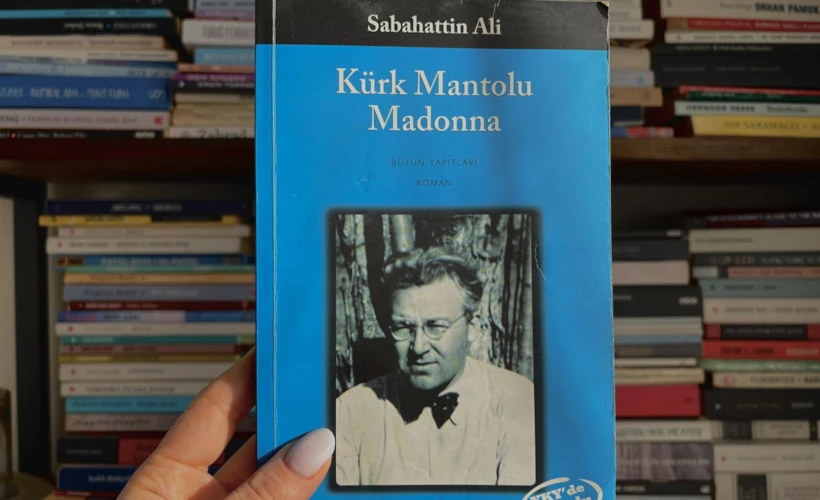 Kürk Mantolu Madonna: Kürk, Anne ve İktidar Üzerine