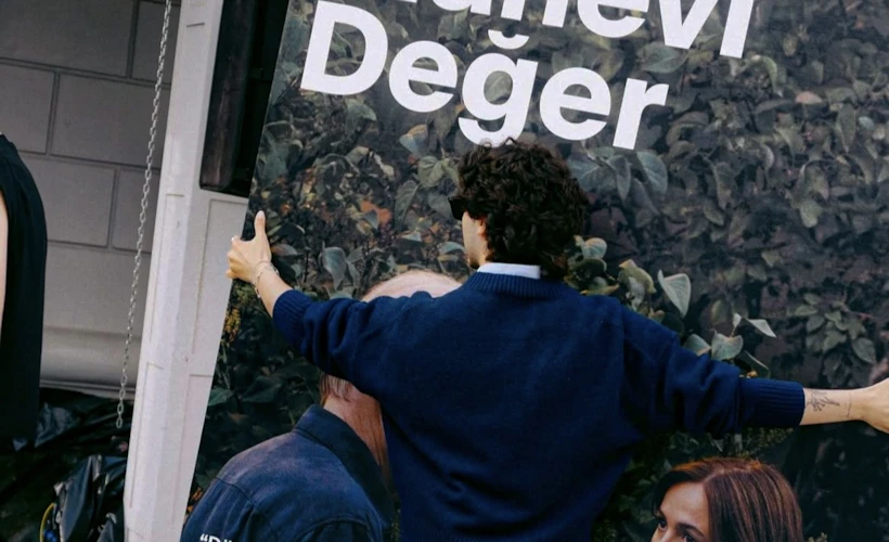 MUBI sunar: Koliler, Nesneler ve Şehrin Yeni Deneyimleri