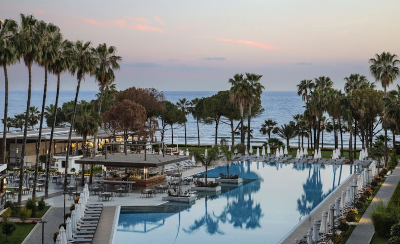 Acanthus Cennet Barut Collection'da: Rafine ve Samimi Bir Tatil