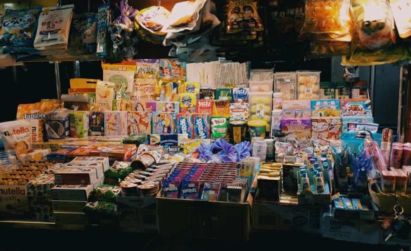 Snackpacking: Seyahat Ederken Yerel Atıştırmalıkları Keşfetme Trendi