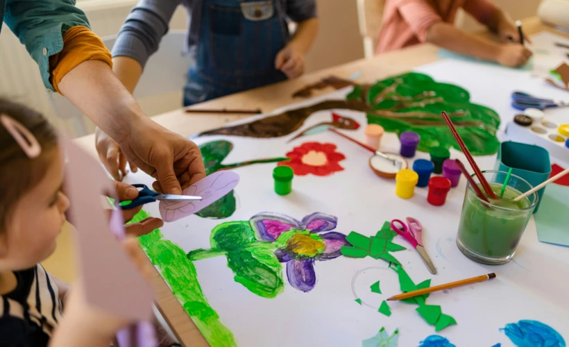 Miniklerin Sanat Takvimi: Ekim Ayında Atölyelerden Sahnelere